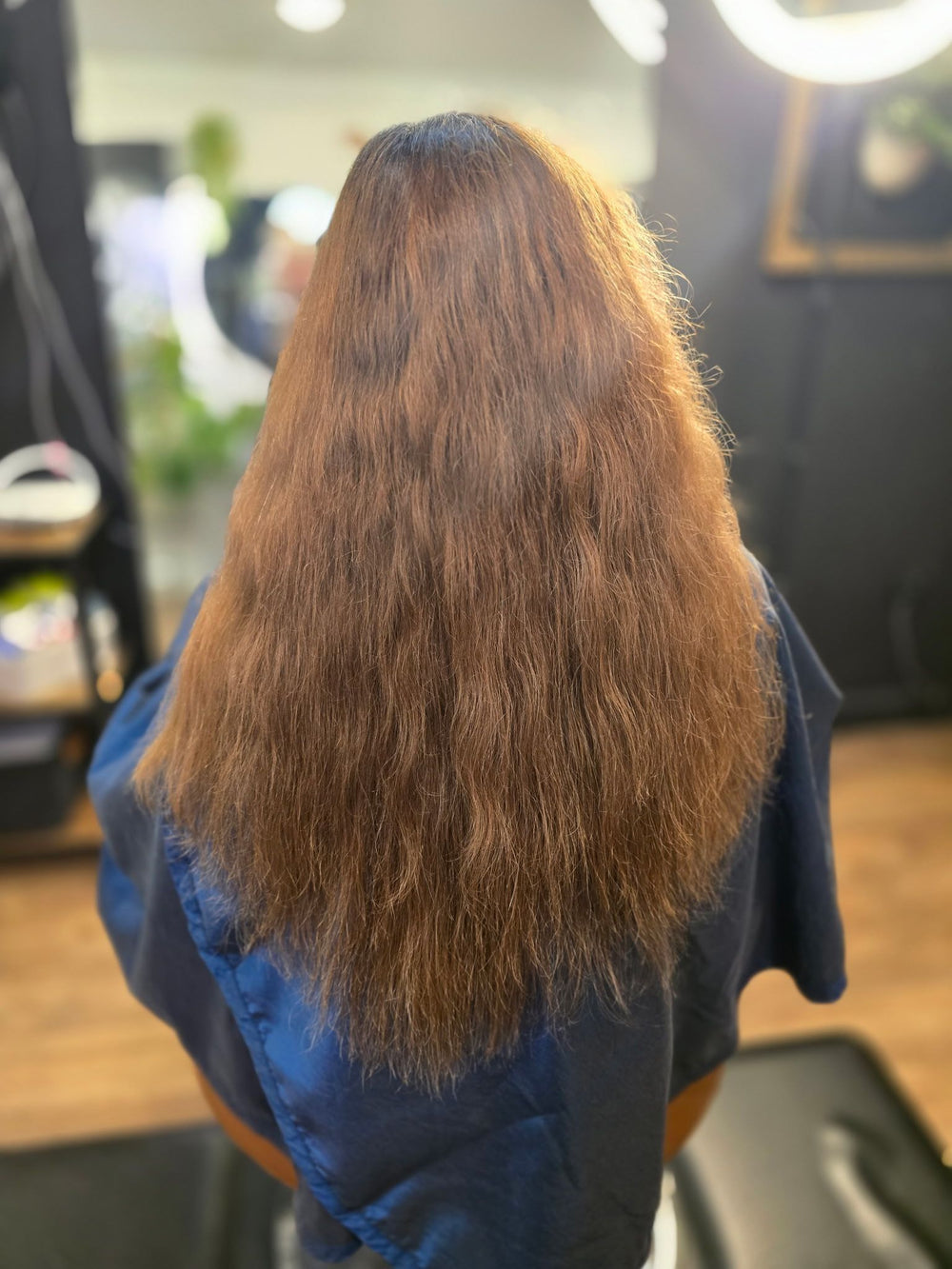 RevHair Haarwachstums-Serum Seitenansicht - Kompakte Roll-on Flasche für unterwegs